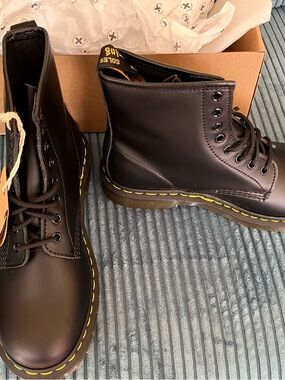 NEW Dr. Martens Black Classic Boots Yellow Stitching womens 8 mens 9 womens